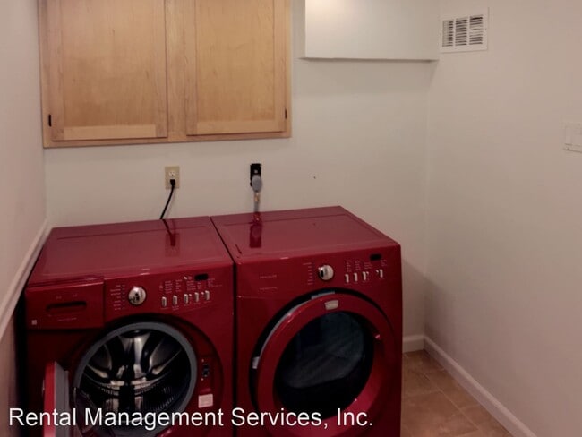 Building Photo - 2 br, 2 bath House - 7224 SW 5th Ave