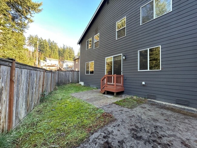 Building Photo - Beautiful 4 Bed, 3 Bath Home in Lynnwood