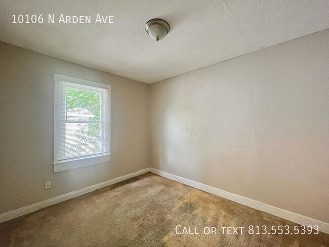 Building Photo - 10106 N Arden Ave