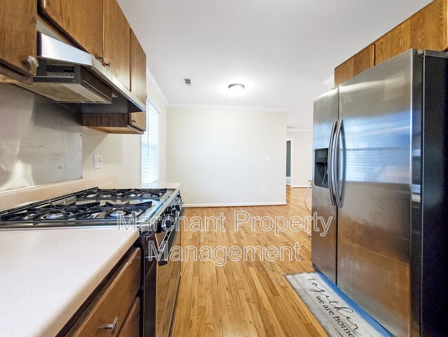 Building Photo - 117 Charmar Way