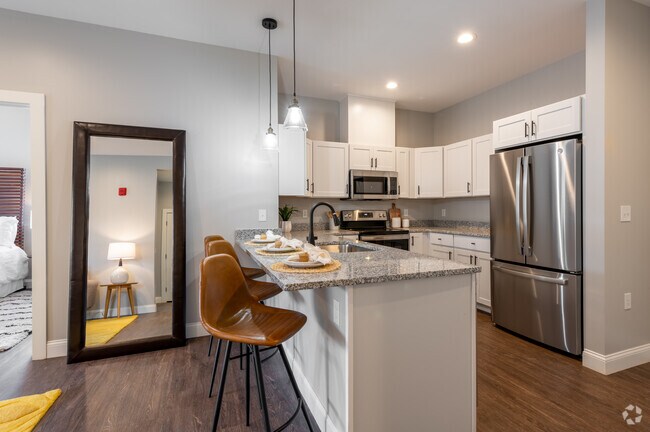2BR, 2BA - 927SF - The Kiln