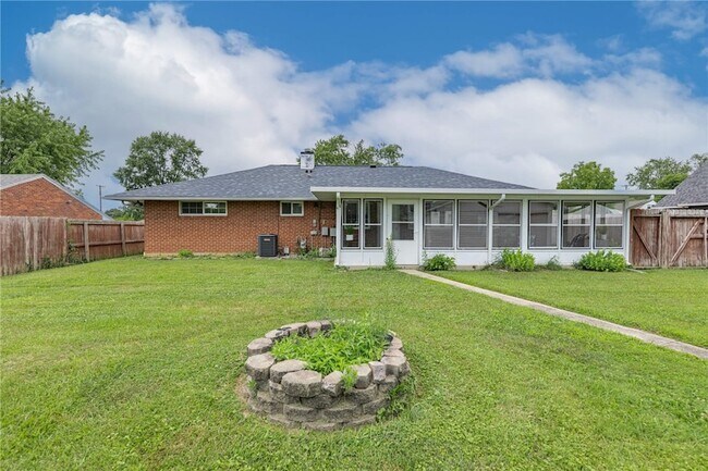 Building Photo - 5276 Buckner Dr