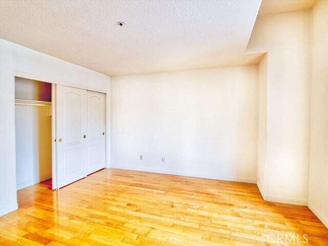 Building Photo - 968 C. Amable