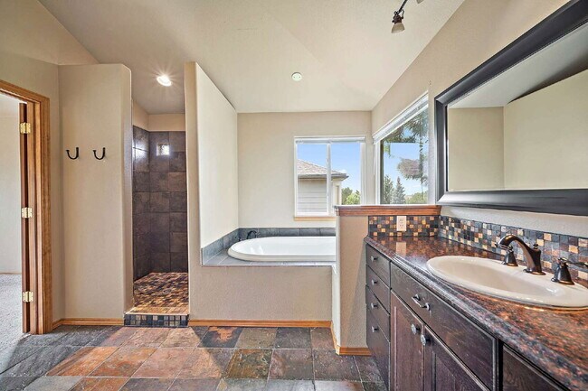 Building Photo - 8112 Old Exchange Dr