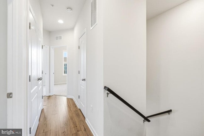 Building Photo - 5820 Imperial Dr