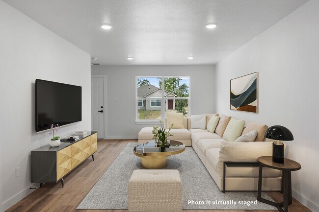 Building Photo - Modern Townhome for Rent – Modern Living a...