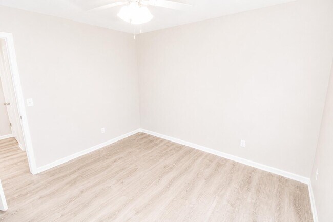 Building Photo - 1306 Godas Cir