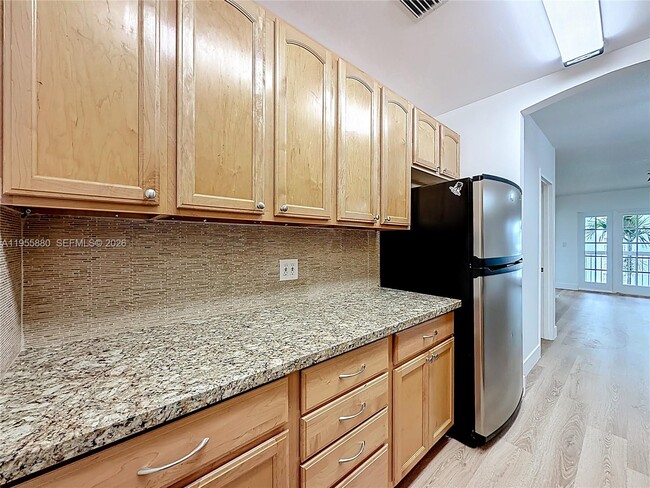 Building Photo - 2424 SE 17th St