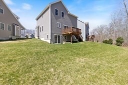 Building Photo - 14 Bicknell Cir