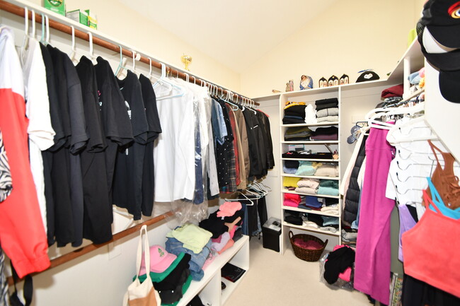 Master walk-in closet - 1920 Havemeyer Ln