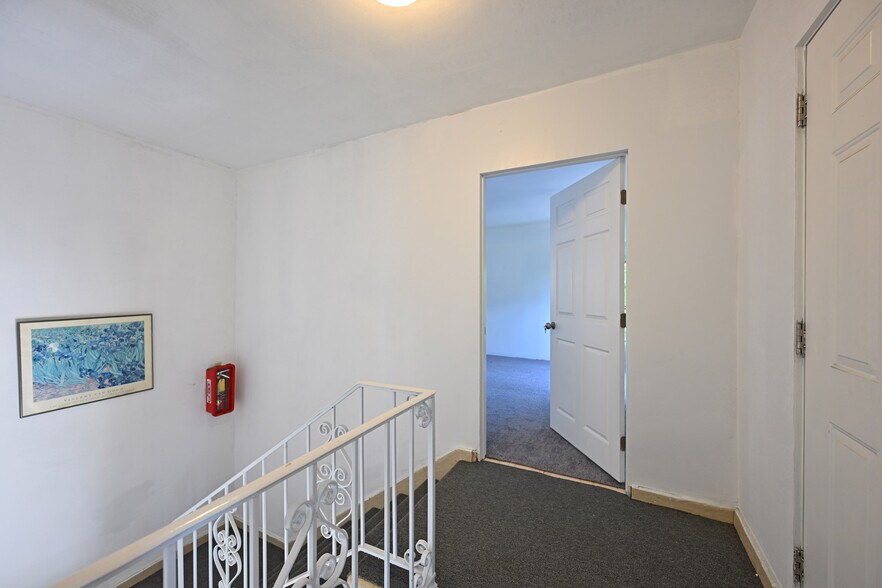 Building Photo - 11063 Ohio Ave