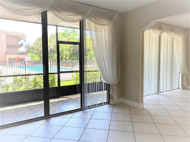 Building Photo - 2500 Coral Springs Dr