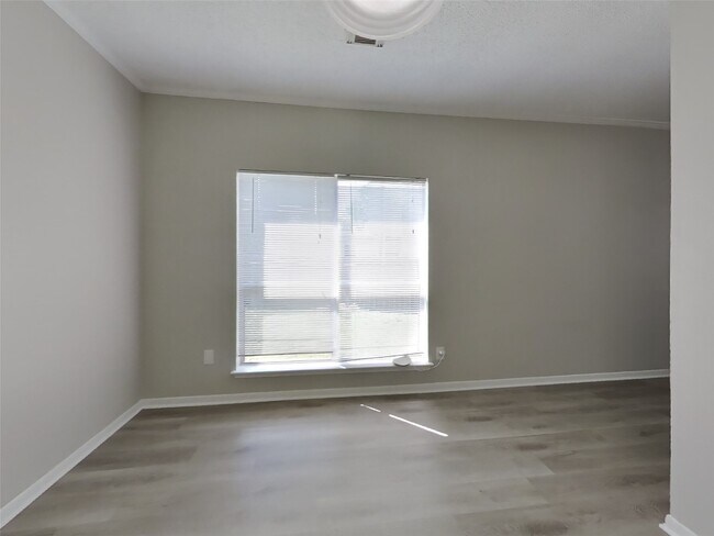 Building Photo - 13830 Keyworth Dr