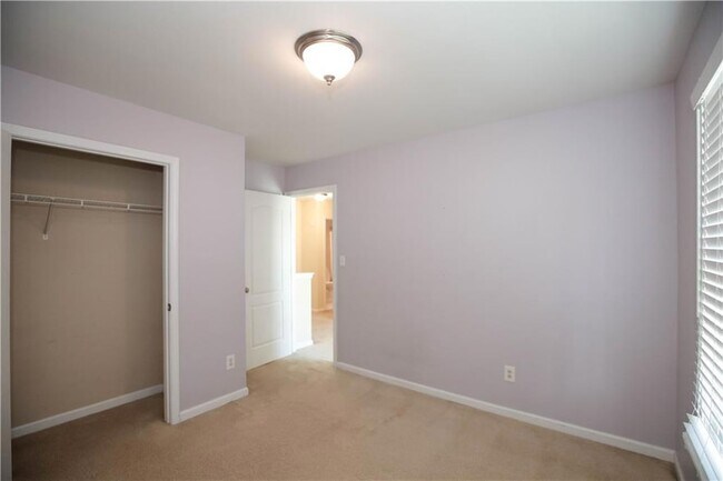 Building Photo - 1005 Landover Crossing