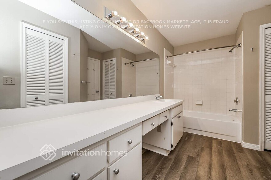 Building Photo - 1809 Tinker Dr