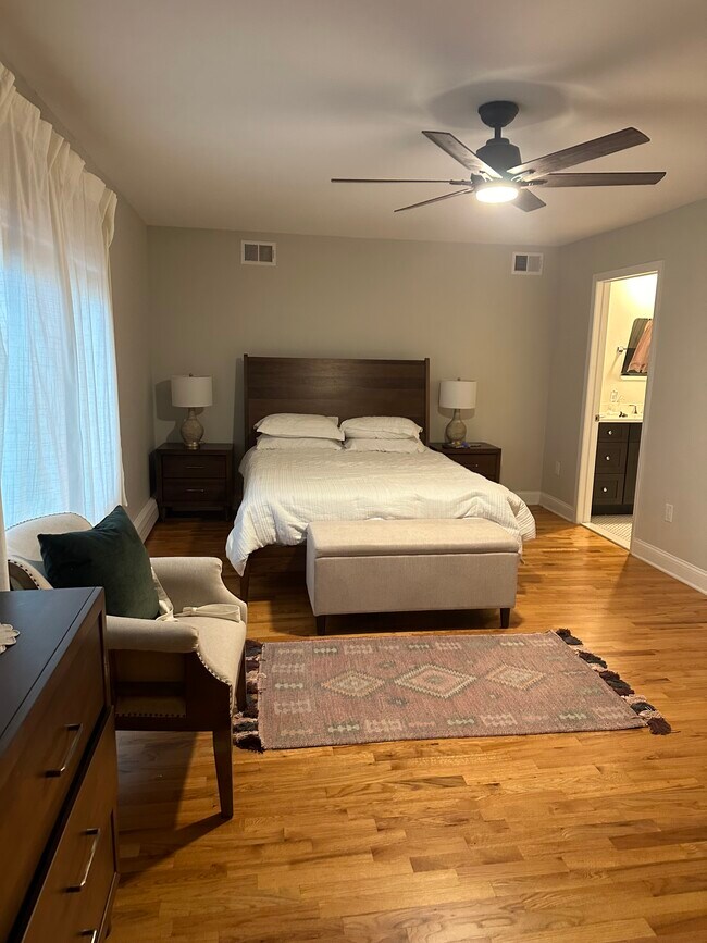 Building Photo - 1 Irongate