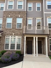 Building Photo - 67 Robeson St