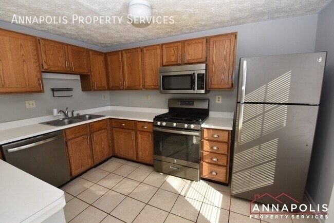 Building Photo - 2455 Warm Spring Way
