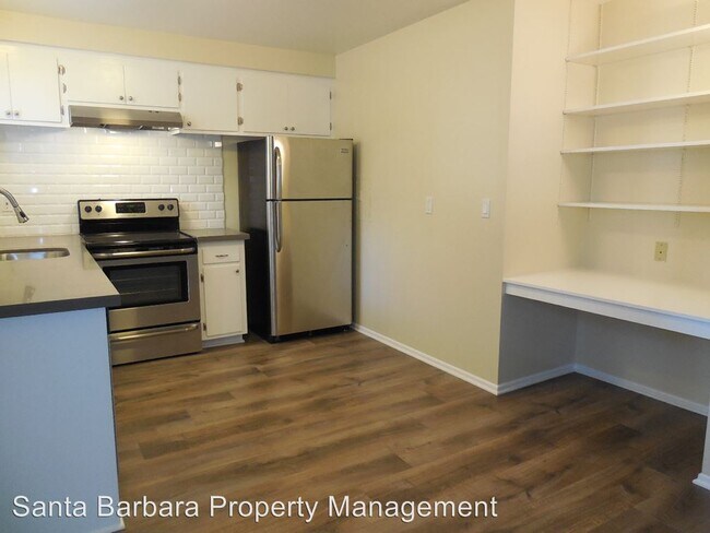 Building Photo - 3930 Via Lucero