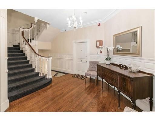 Building Photo - 246 Marlborough St