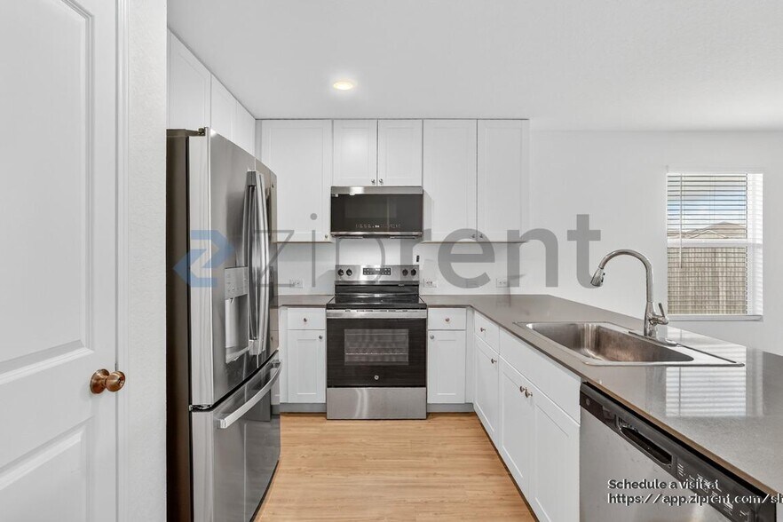 Building Photo - 809 Riviera Ct