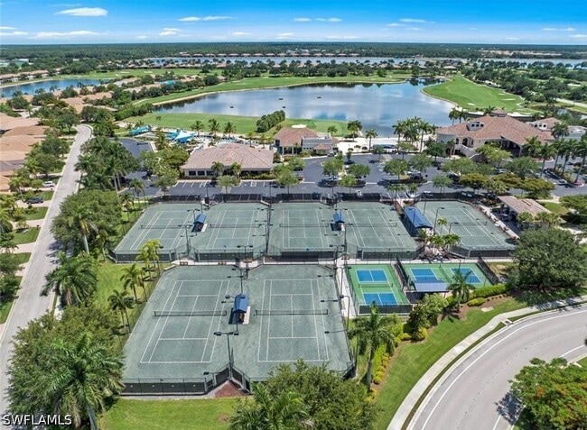 Building Photo - 10020 Siesta Bay Dr