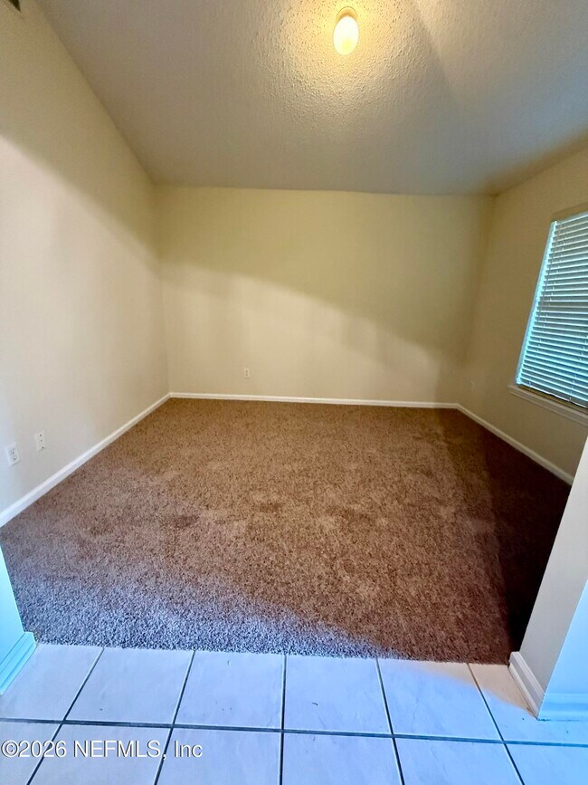 Building Photo - 3150 Highland Grove Dr