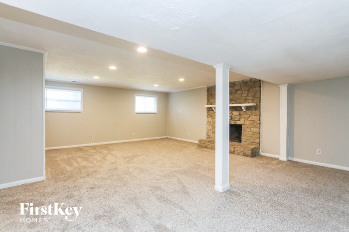 Building Photo - 4639 Thornleigh Dr