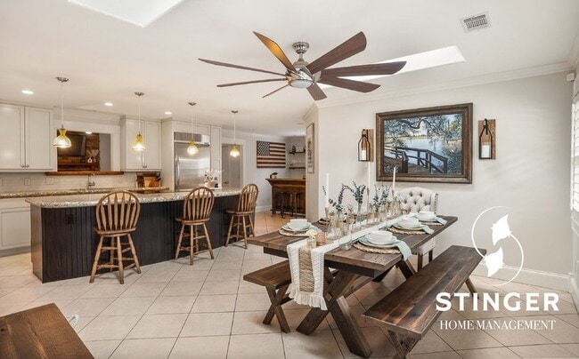 Building Photo - 150 Brickyard Point Rd S