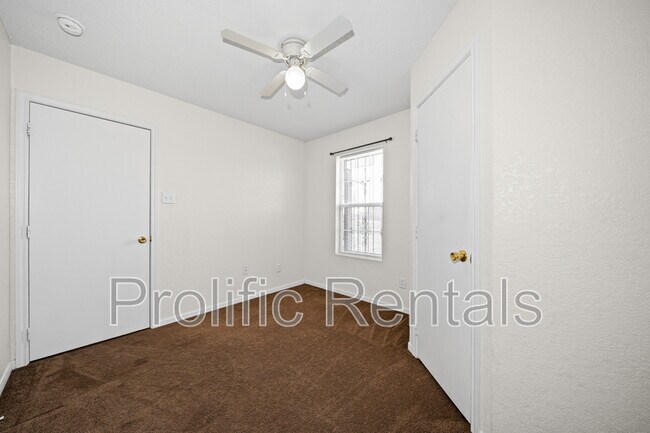 Building Photo - 3211 Tom Lockett Dr