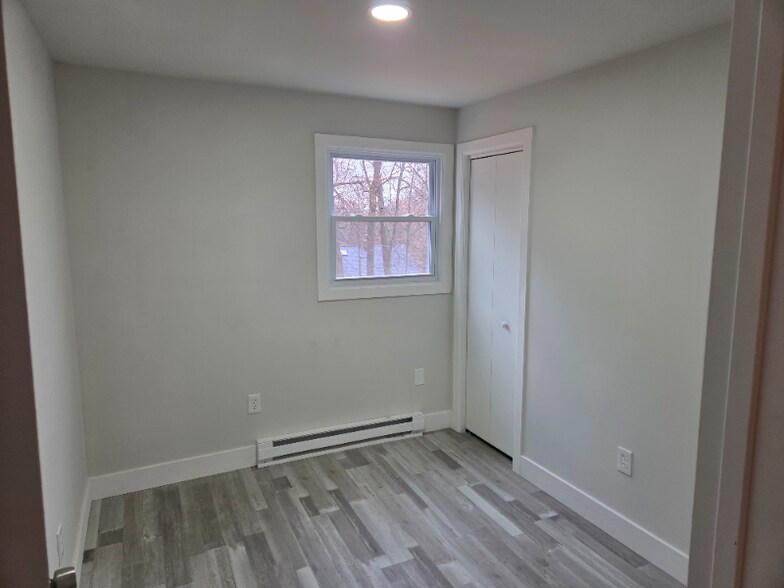 Building Photo - 441 Rutherford Ave