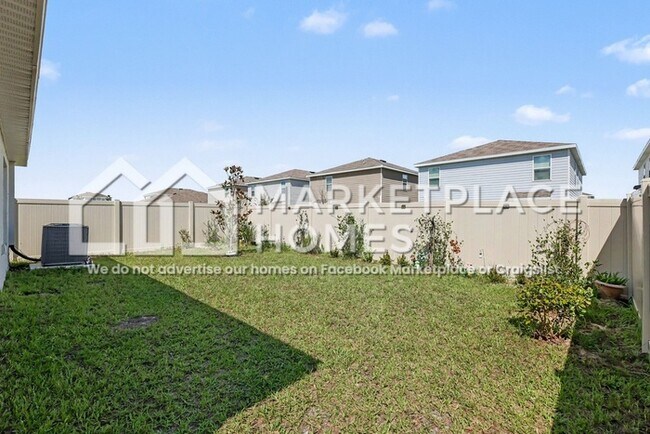 Building Photo - 8619 SW 44th Terrace