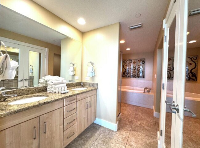 Building Photo - 521 W Beach Blvd