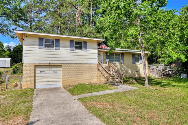 Building Photo - 1114 Terrace Cir
