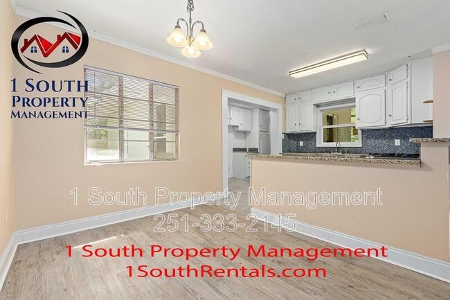 Building Photo - 3875 Hawthorne Dr