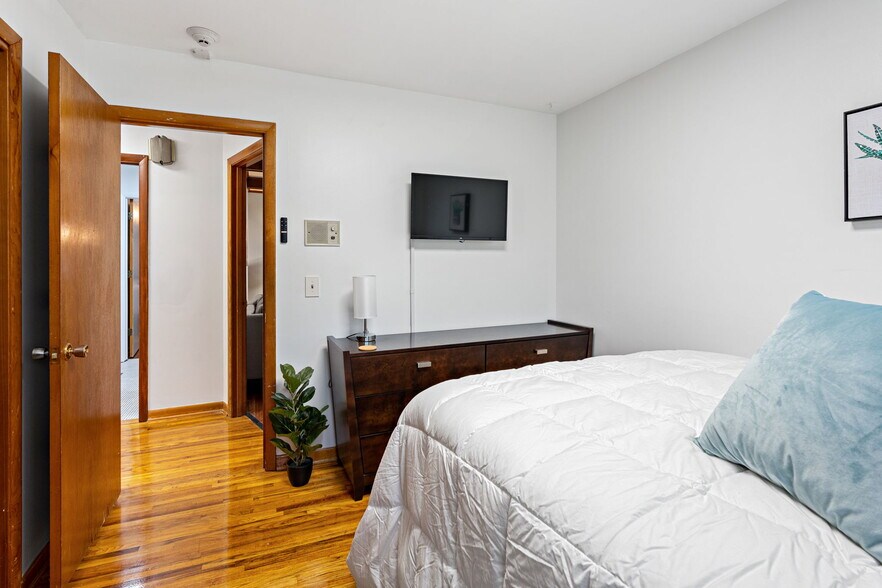 Bedroom 2 - 701 Revels Dr