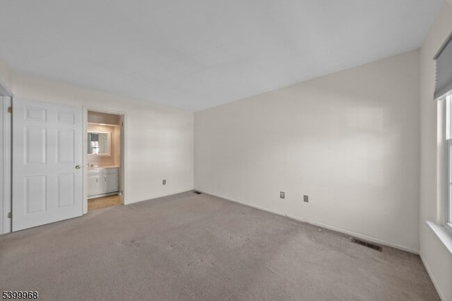 Building Photo - 1 Almond Dr