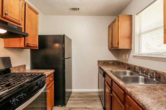 Building Photo - 2764 Wildflower Ln SW