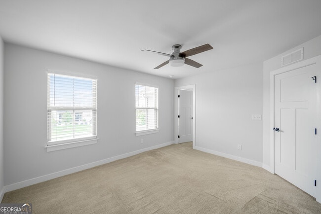 Building Photo - 533 Daffodil Ln