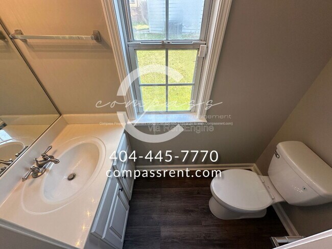 Building Photo - 2106 Clearvista Dr NW