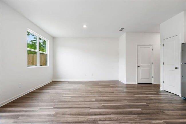 Building Photo - 602 Jervis Wy