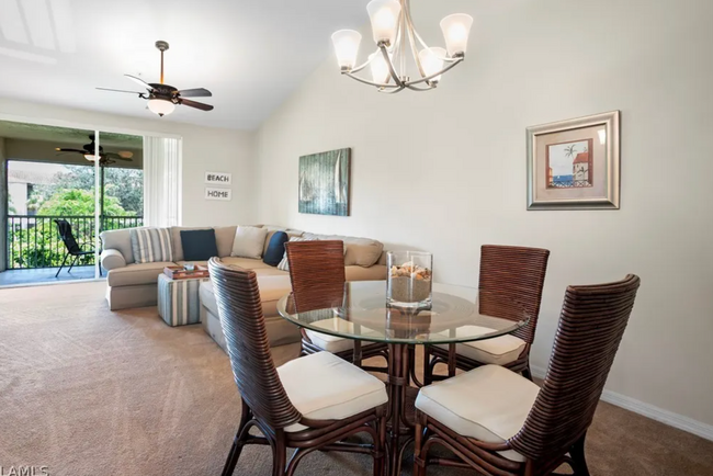 Building Photo - Chic 2BR Condo in Prime North Naples Locat...