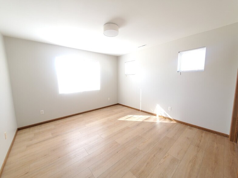 Building Photo - 1200 Murray St NE