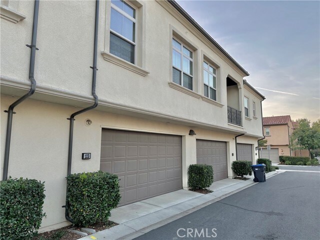 Building Photo - 123 Desert Lotus