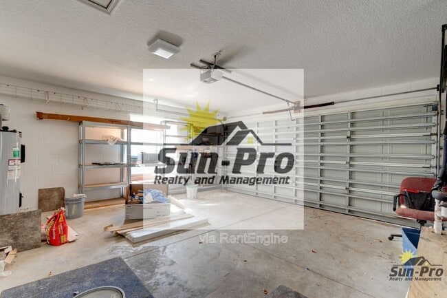 Building Photo - 5505 Magnolia Ave