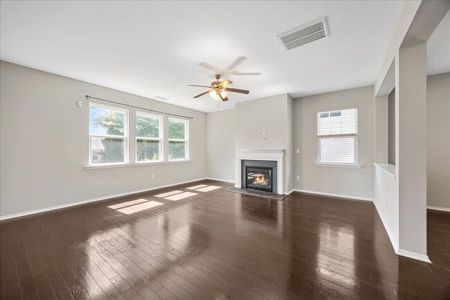 Building Photo - 5600 Yorkwood Dr