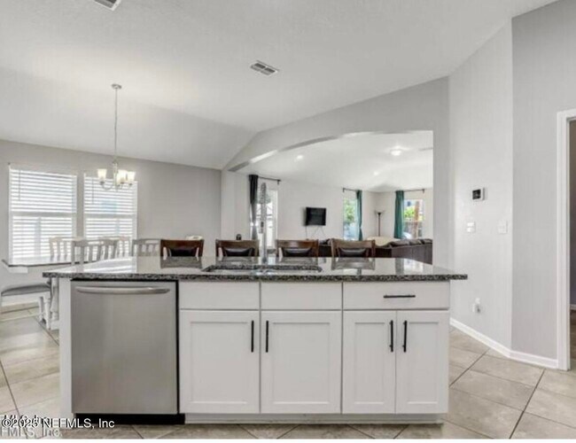 Building Photo - 15702 Chir Pine Dr