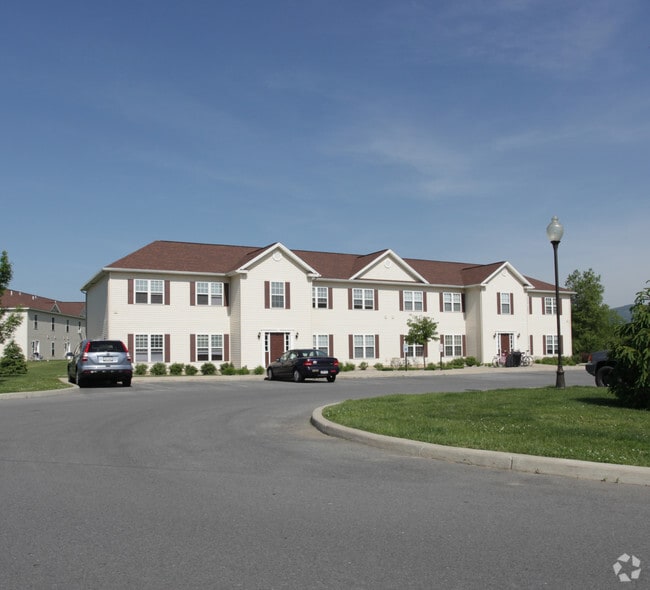 Northbrook Apartments Queensbury, NY Apartment Finder