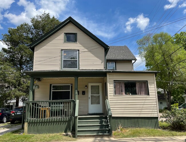 Building Photo - 416 Olive St