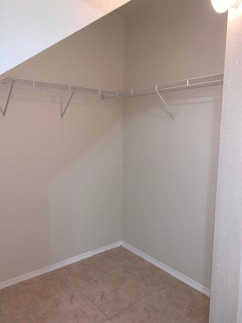 Building Photo - 607 Belmont Pl